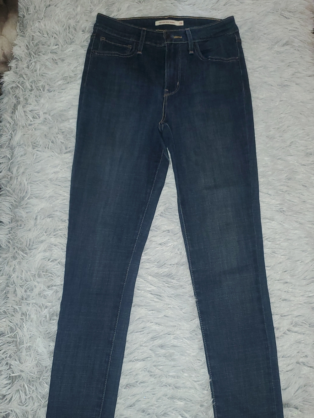 *Levi's Women's Dark Blue Skinny Jeans*